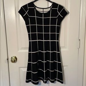Checkered causal/formal midi dress